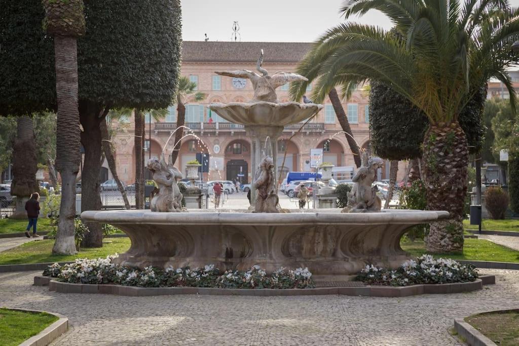 Retroscena Appartamento Mare In Centro Civitanova Marche Bagian luar foto